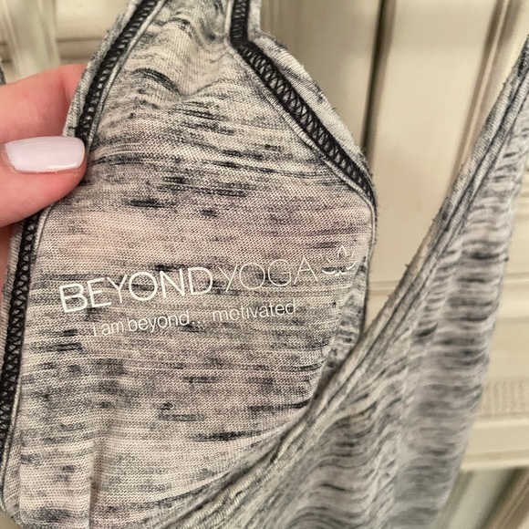 Beyond Yoga Knotted Tank, Light Gray, M - Picture 2 of 4